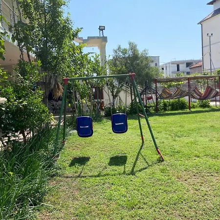 Vila Precetaj Ξενοδοχείο με διαμερίσματα Velipojë