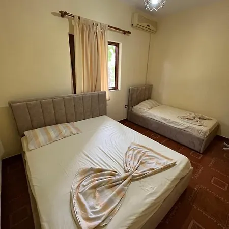 Vila Precetaj Ξενοδοχείο με διαμερίσματα Velipojë