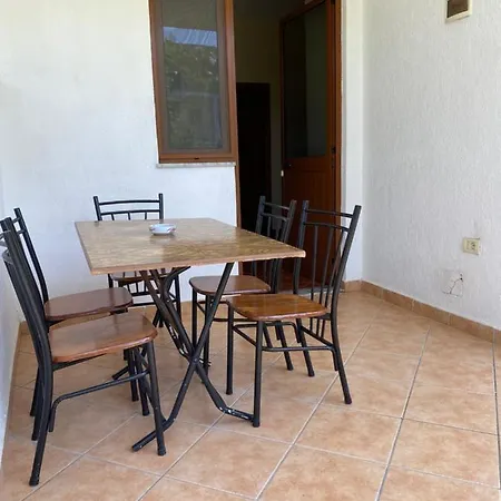 Vila Precetaj Apartahotel Velipojë